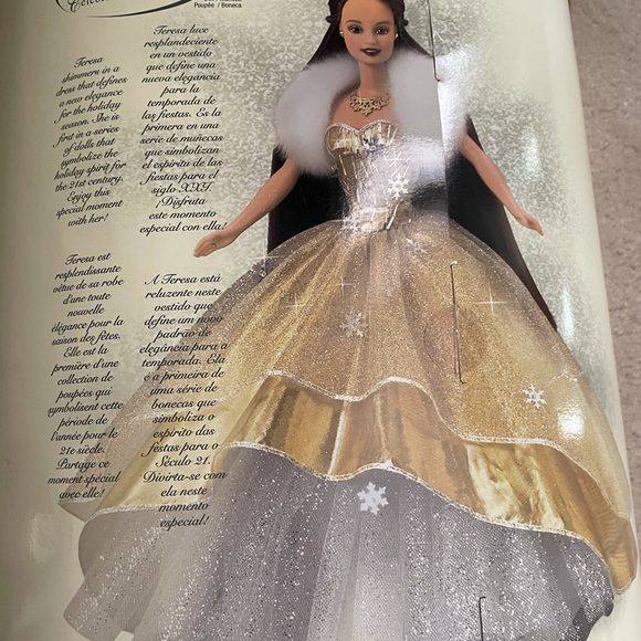 Celebration Teresa Holiday 2000 Barbie - Picture 9 of 13